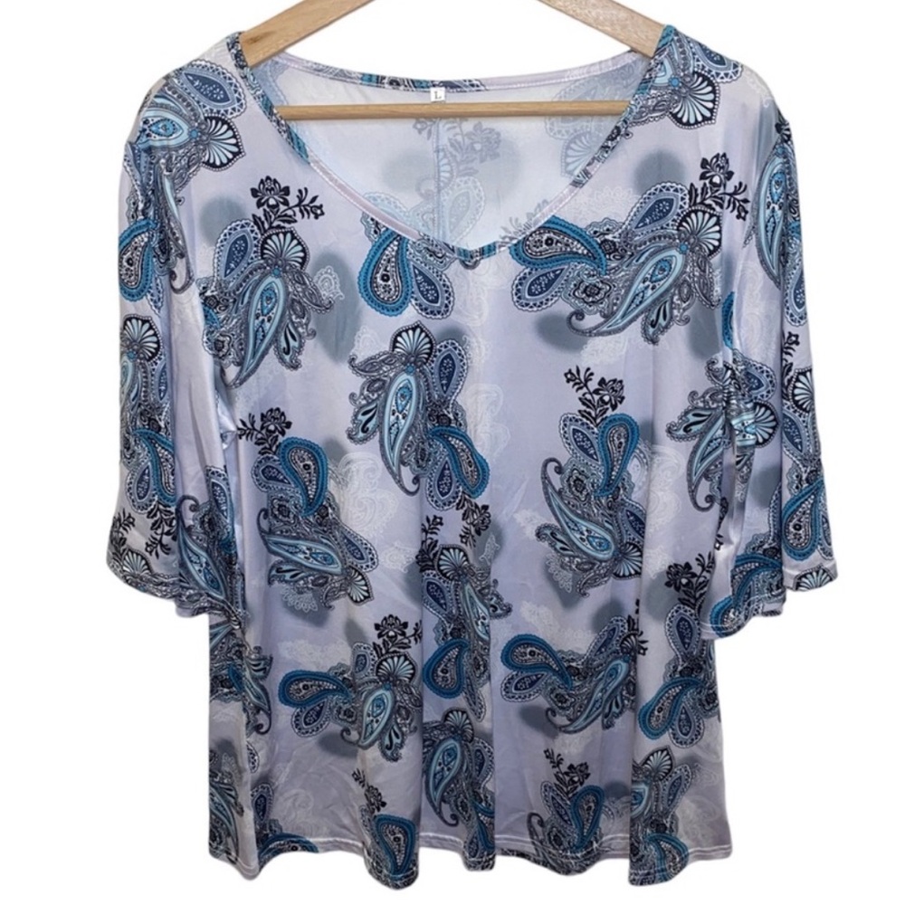 Women's Paisley Lightweight Top